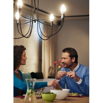 Bombilla LED Philips E14/5,5W/230V 2700K