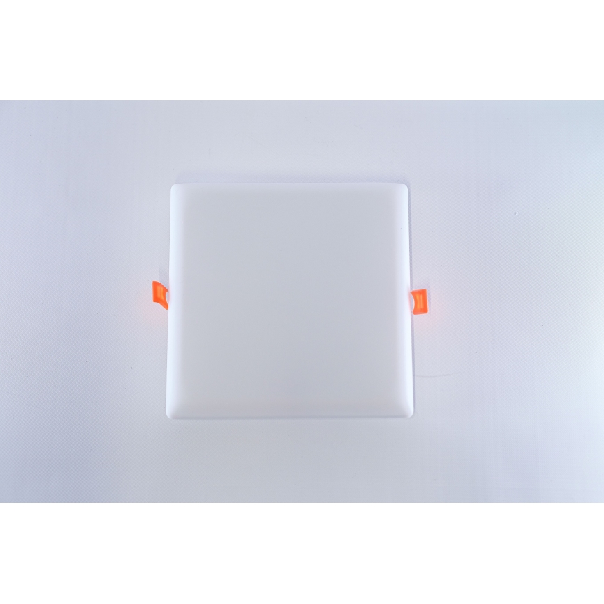 Lámpara empotrada LED para baños LED/24W/230V 2700-6500K IP44 cuadrado